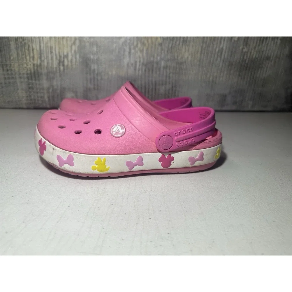 Crocs‎ Minnie Mouse Light-Up Clogs Girls, Size J1, Pink
